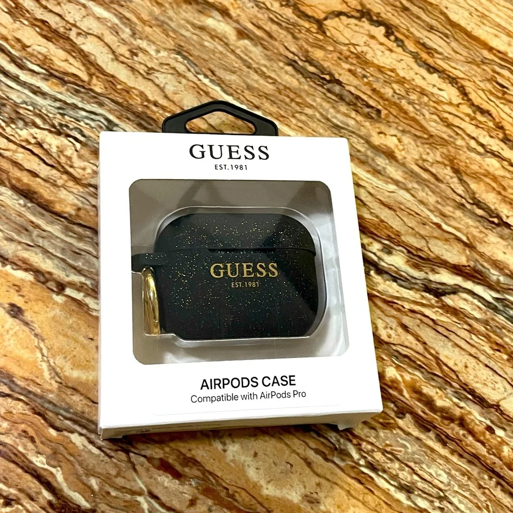 Guess - Picture 1 of 3
